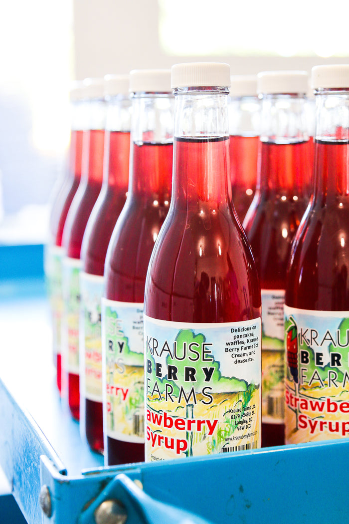 We make our own berry syrups here at the farm in Langley BC. Visit the farm year round in BC’s beautiful Fraser Valley.
